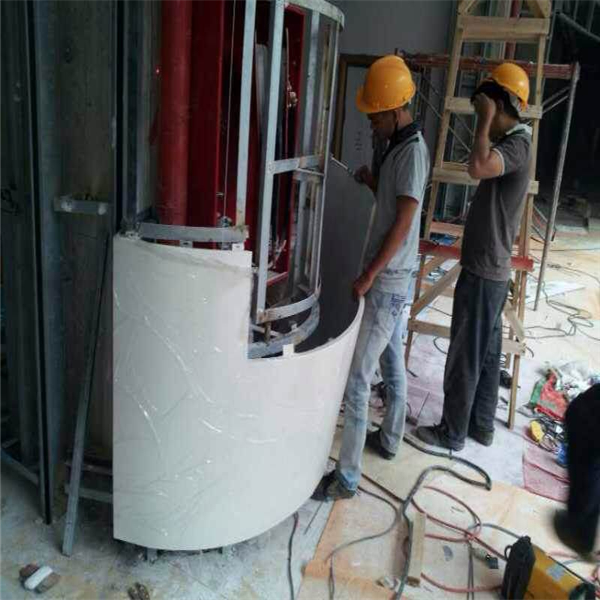 中山包柱鋁單板廠3.0mm白色弧形鋁單板大信新都匯室內(nèi)包柱鋁單板