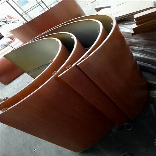 四川包柱鋁單板廠木紋包柱鋁單板萬達廣場弧形包柱鋁單板