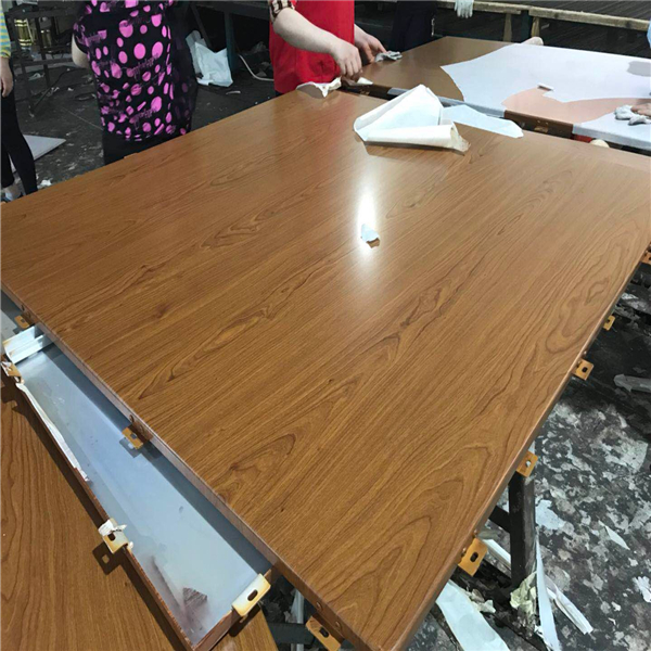 山東鋁單板廠2.5mm木紋鋁單板幕墻萬(wàn)達(dá)廣場(chǎng)外墻鋁單板