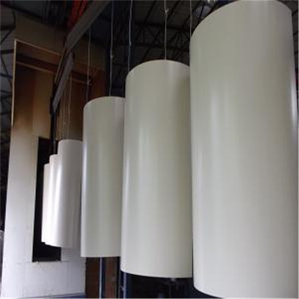 成都包柱鋁單板廠白色包柱鋁單板商場(chǎng)圓柱鋁單板