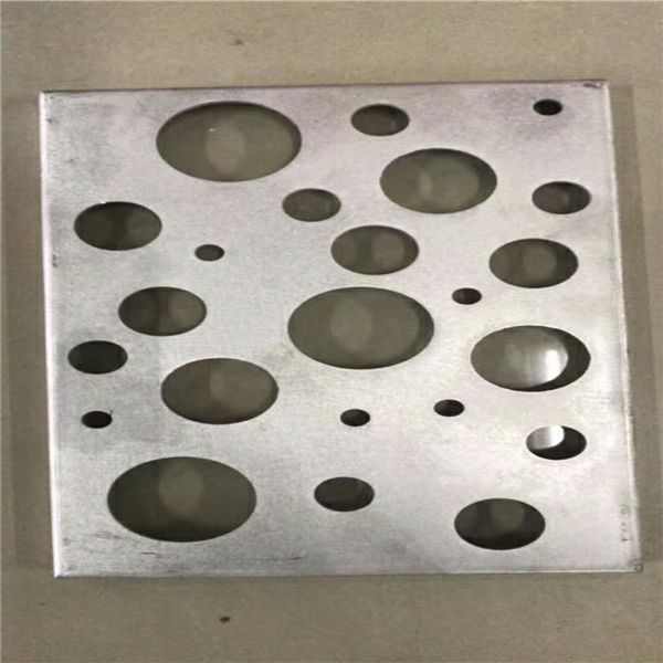 廣州金騰達(dá)沖孔鋁單板 (25)