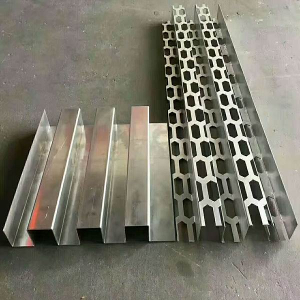 云南鋁單板廠奧迪4s店展廳定制菱形長城鋁單板折彎凹凸鋁單板外墻