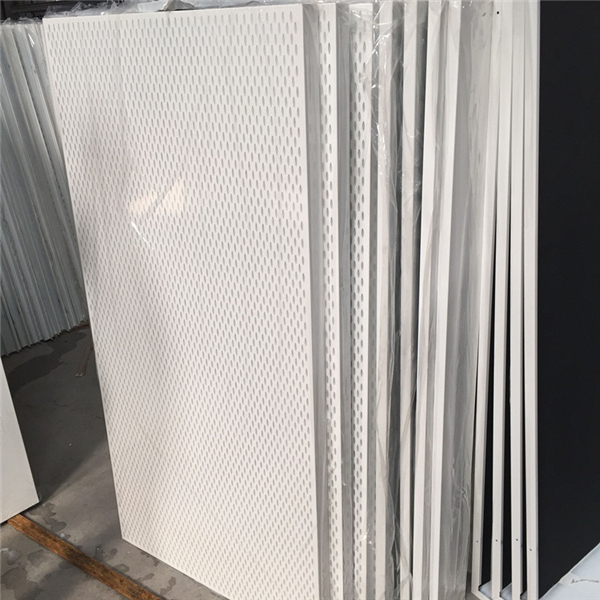 青島氟碳鋁單板廠家啟辰4s店外墻板廠家鍍鋅鋼板吊頂