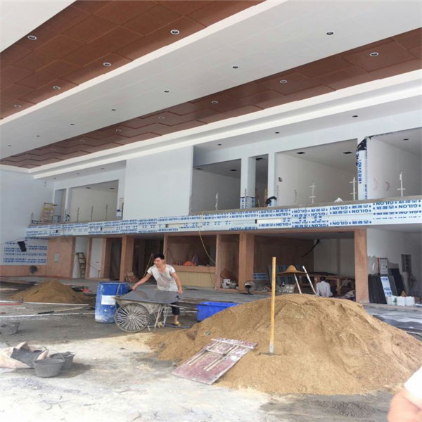 貴州木紋鋁單板廠廣本汽車4s店室內(nèi)展廳木紋勾搭鋁單板吊頂木紋鋁單板價格