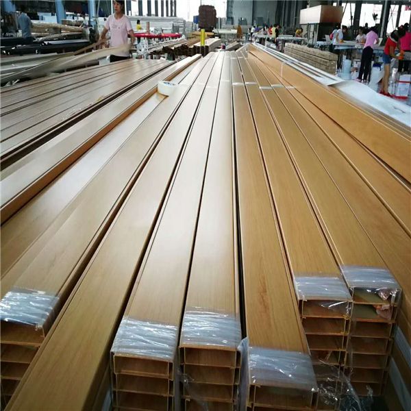 鋁方通廠u型木紋鋁方通吊頂 (3) 鋁方通廠u型木紋鋁方通吊頂 (3)