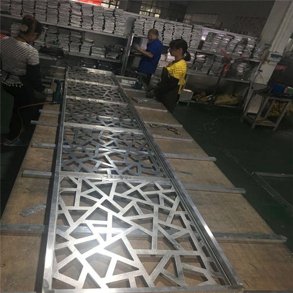 廣東金騰達(dá)鋁合金窗花廠家 鋁窗花 鋁掛落 (76) 廣東金騰達(dá)鋁合金窗花廠家 鋁窗花 鋁掛落 (76)