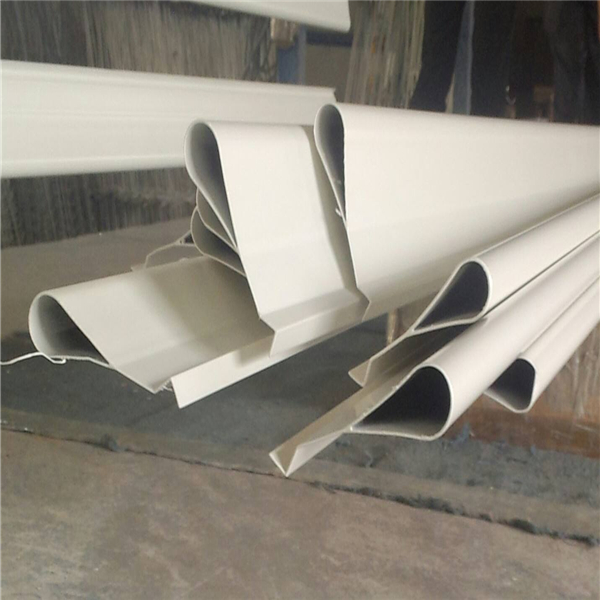 廣西滴水鋁掛片廠家 環(huán)保滴水鋁掛片 膽形鋁掛片吊頂 商場水滴形鋁掛片