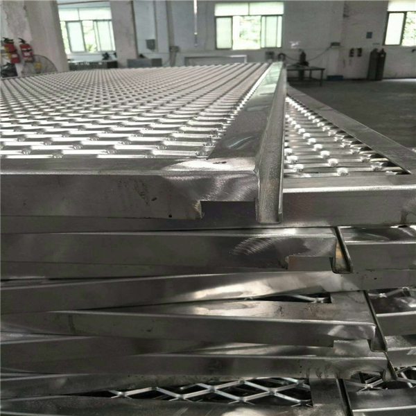 浙江網格天花廠家 2.5mm厚拉網鋁單板 氟碳拉網鋁天花 網格鋁天花板