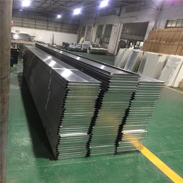 湖北鋁扣板廠家 條扣s型防風(fēng)鋁扣板 加油站高邊防風(fēng)鋁扣板吊頂