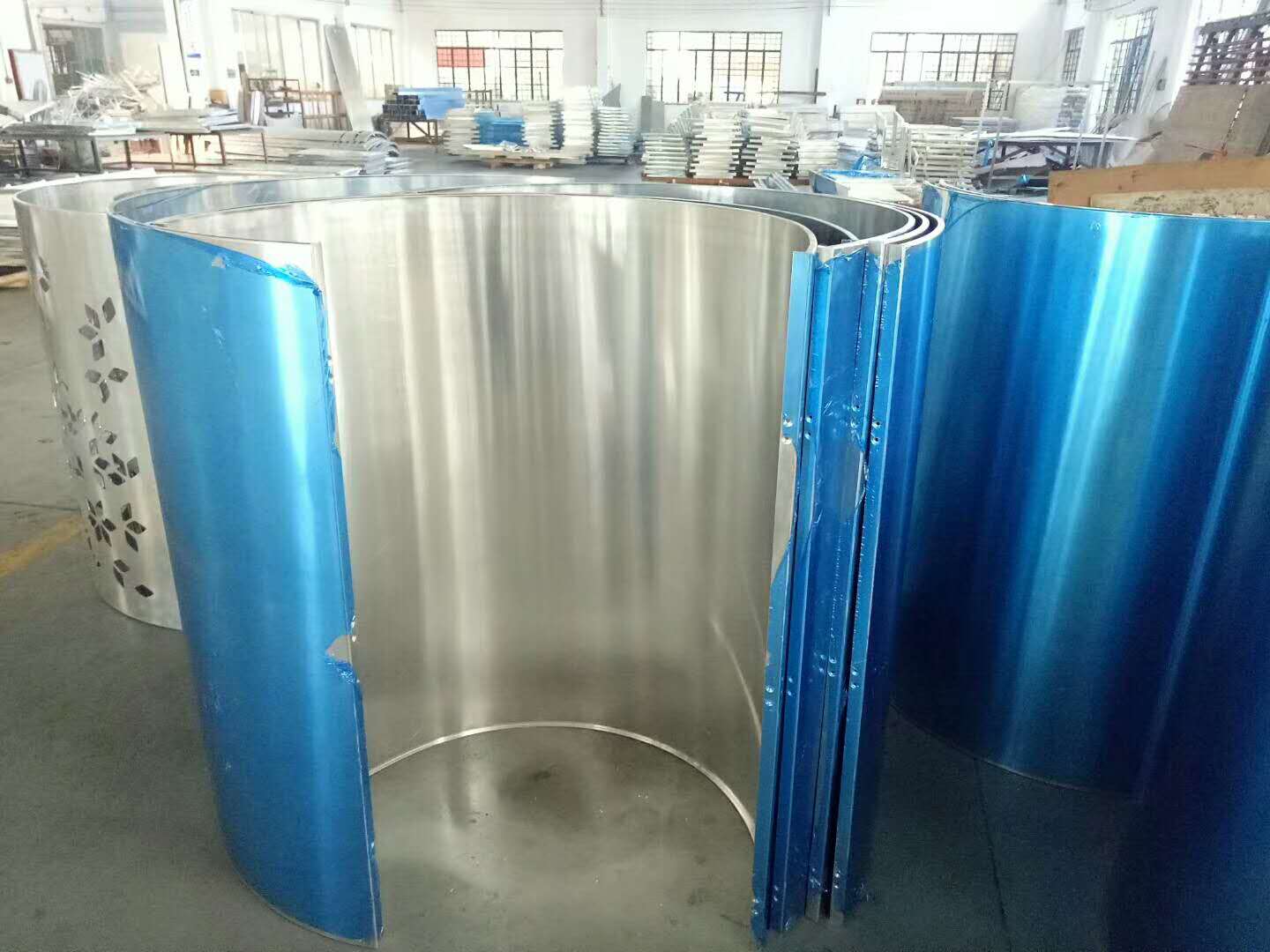 湖南長沙包柱鋁單板氟碳弧形包柱板高鐵包柱鋁單板